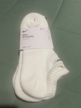 Nike White No-Show Everyday Dri-FIT Athletic Socks - 3 Pack